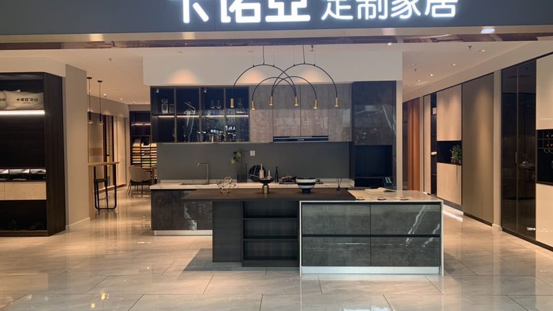 如果消费者在质保期内发现衣柜存在质量问题，可以采取以下措施维权：